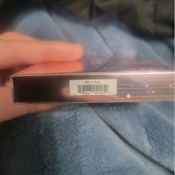 Girlactik Luminous Face Powder - Neutral - New - Picture 3 of 3